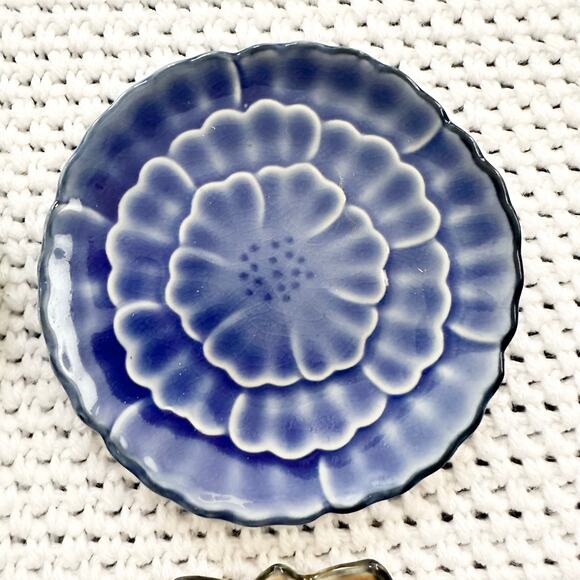 Kotobuki Round Flower Dahlia Crackle Glaze Teabag Plates Set 4 Green Blue Yellow - Picture 4 of 10